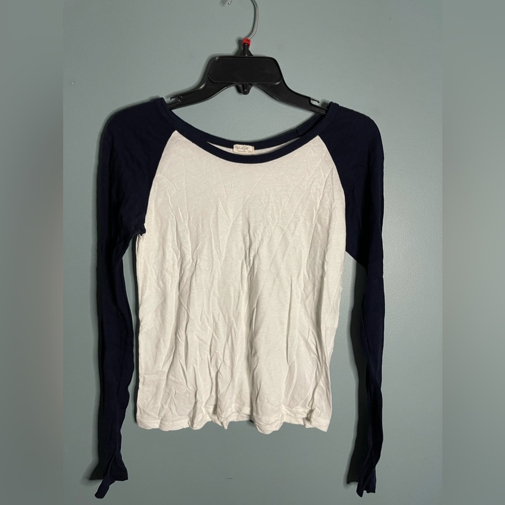 long sleeve shirt girls size one size, brand John Galt